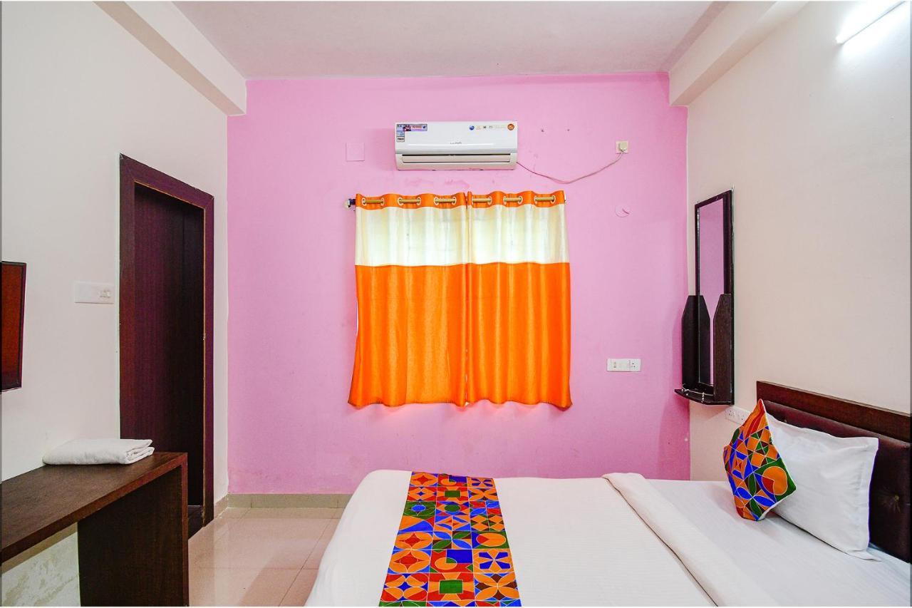 Fabexpress Sr Hotel Barang Exterior photo